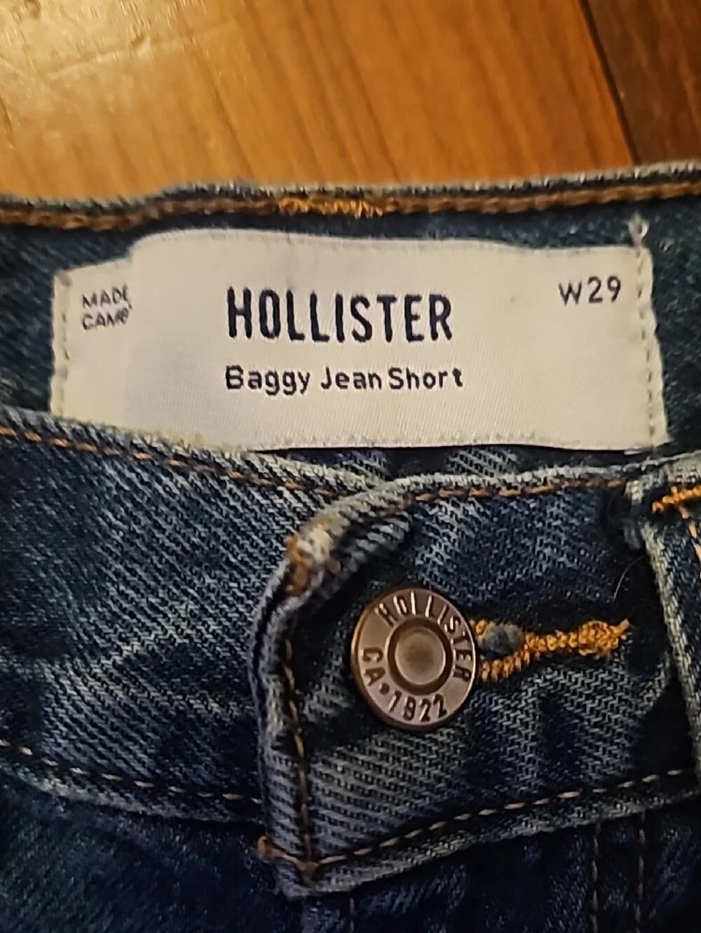 Hollister Dark Blue Denim Jean Shorts Excellent Condition - Picture 3 of 4
